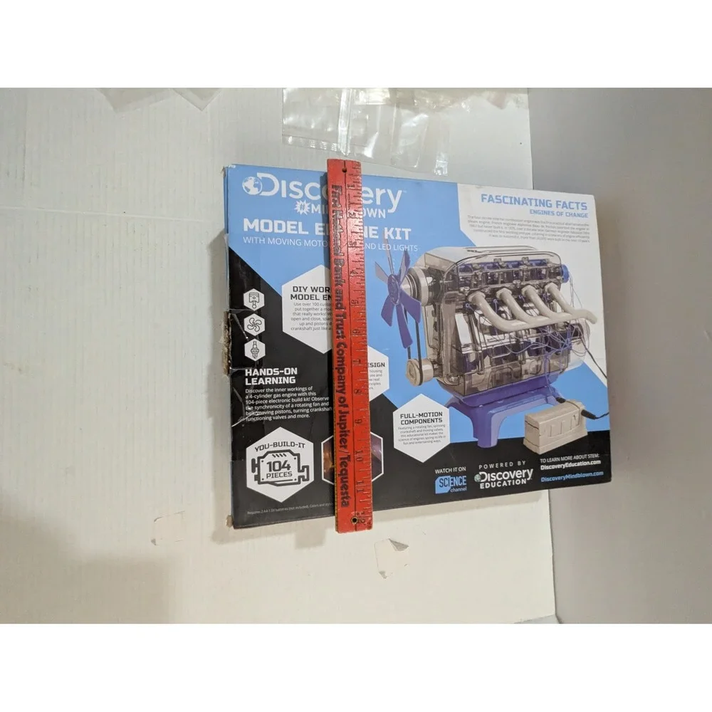 Discovery Mindblown Model Engine Kit DIY 4-Cylinder STEM Toy 104 Pieces 2018